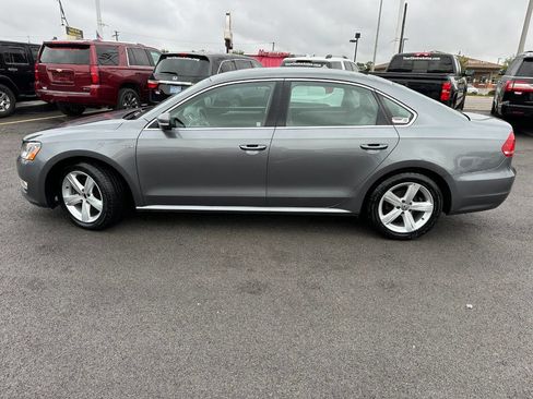 Used 2015 Volkswagen Passat 1.8T Limited Edition image 3