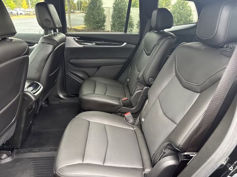 Used 2025 Cadillac XT6 Premium Luxury w/ Technology Package image 26