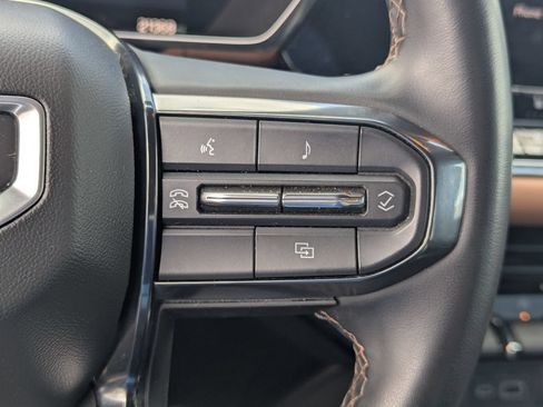 Used 2024 GMC Canyon AT4 w/ Technology Package AWD/4WD image 19
