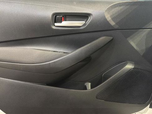 Used 2021 Toyota Corolla LE w/ Carpet Mat Package (TMS) image 20