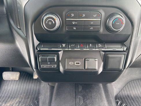 Used 2022 Chevrolet Silverado 3500 LT image 17