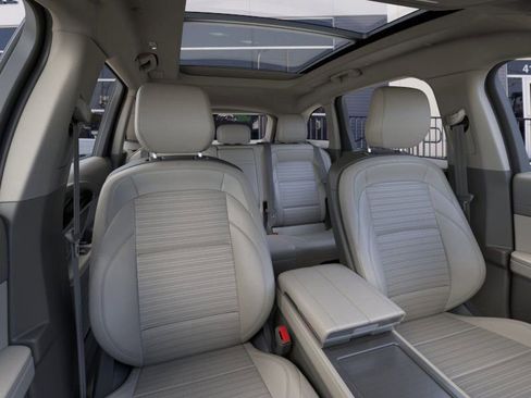 New 2025 Lincoln Nautilus Reserve w/ Jet Appearance Package image 10