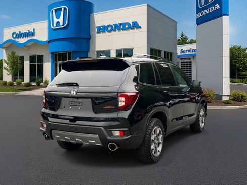 Used 2023 Honda Passport TrailSport image 6