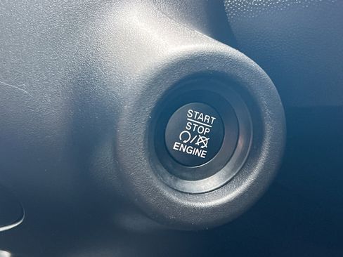 Used 2023 RAM ProMaster 2500 image 22