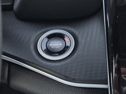 New 2025 Jeep Grand Cherokee L Altitude image 9