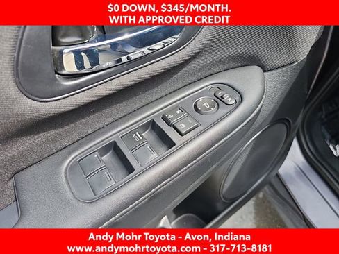 Used 2021 Honda HR-V LX image 12