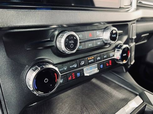 Used 2025 Ford F350 Platinum w/ Tremor Off-Road Package image 33