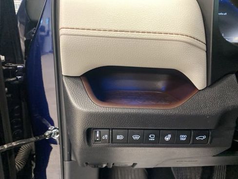 Used 2023 Toyota RAV4 Limited image 13