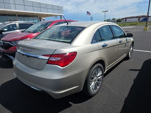 Used 2013 Chrysler 200 Limited w/ Sun/Sound Group FWD image 4
