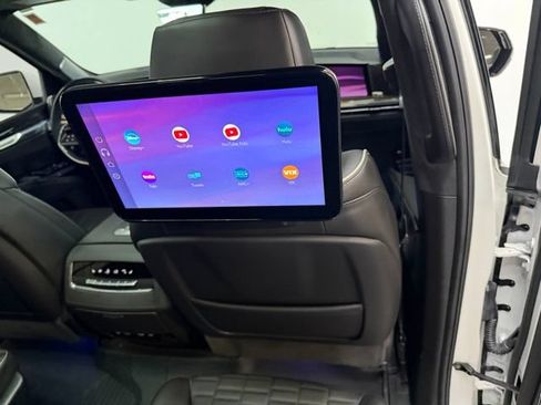 Used 2025 Cadillac Escalade Sport Platinum w/ LPO, Floor Liner Package AWD/4WD image 43