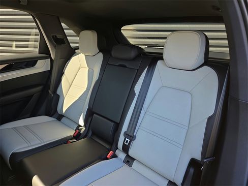 New 2026 Porsche Cayenne image 16