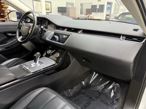 Used 2020 Land Rover Range Rover Evoque S image 18