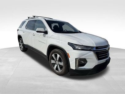 Used 2023 Chevrolet Traverse LT w/ LT Premium Package