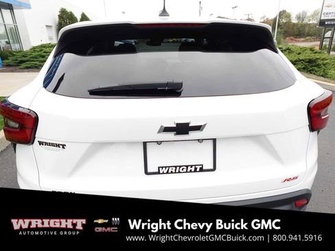 Used 2024 Chevrolet Trax RS w/ Driver Confidence Package image 4