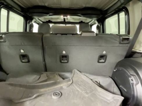 Used 2023 Jeep Wrangler Unlimited w/ Cold Weather Group AWD/4WD image 21