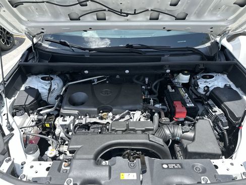 Used 2019 Toyota RAV4 XLE FWD image 13