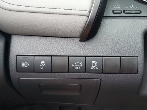 Used 2023 Toyota Camry SE AWD/4WD image 25