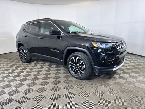 Used 2024 Jeep Compass Limited image 2