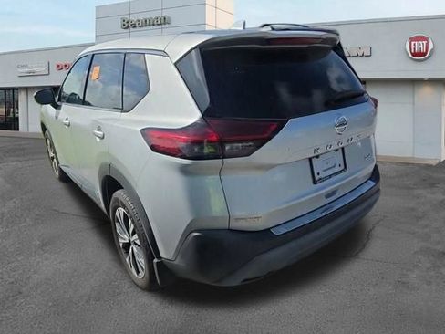 Used 2021 Nissan Rogue SV FWD image 4