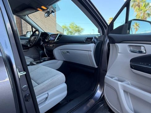 Used 2017 Honda Pilot EX image 50