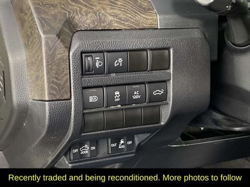 Used 2024 Toyota Tacoma Limited w/ Limited Package (LT) AWD/4WD image 14