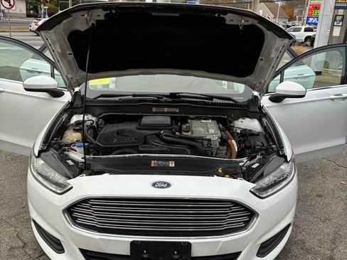 Used 2015 Ford Fusion S image 9