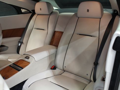 Used 2014 Rolls-Royce Wraith RWD image 52