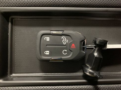 Used 2021 GMC Sierra 1500 AT4 w/ AT4 Premium Package image 17