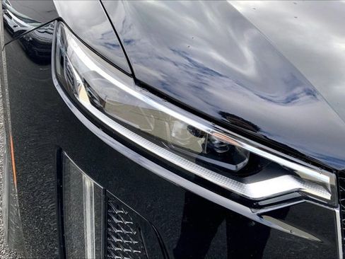 Used 2022 Cadillac XT6 Sport w/ Platinum Package image 29