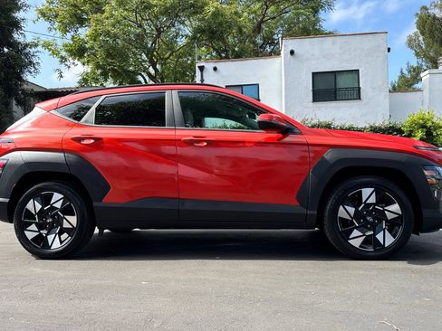 Used 2024 Hyundai Kona SEL FWD image 3