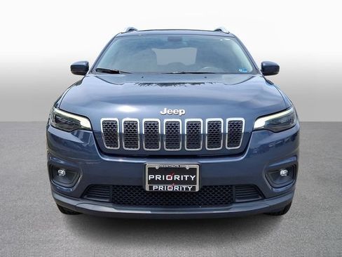 Used 2019 Jeep Cherokee Latitude Plus AWD/4WD image 2