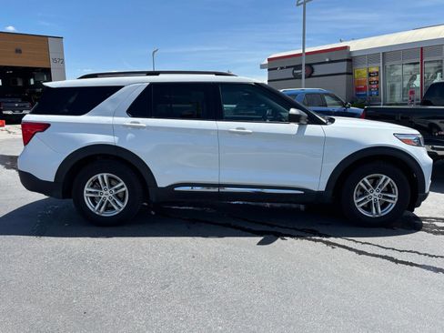 Used 2022 Ford Explorer XLT w/ Equipment Group 202A RWD image 5