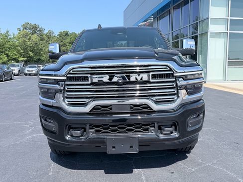 Used 2026 RAM 2500 Laramie AWD/4WD image 3