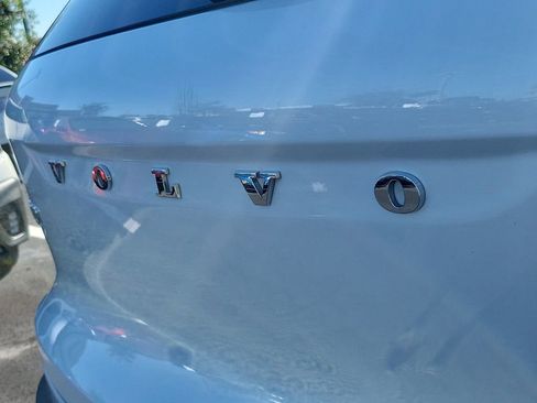 Used 2022 Volvo XC40 T4 Inscription w/ Protection Package image 9