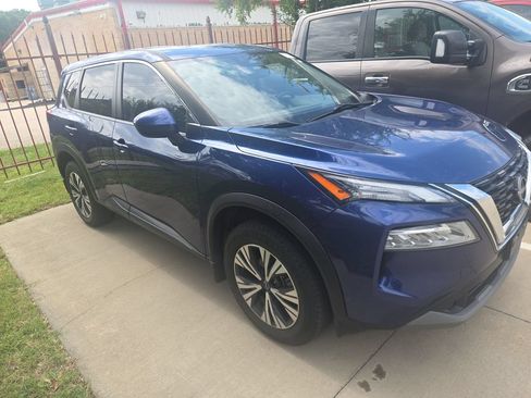 Certified 2023 Nissan Rogue SV FWD image 4