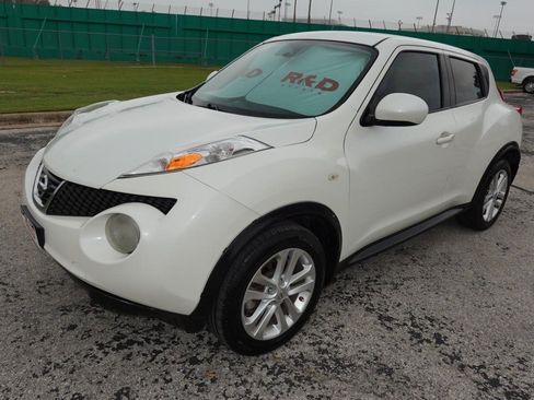 Used 2014 Nissan Juke SL FWD image 3