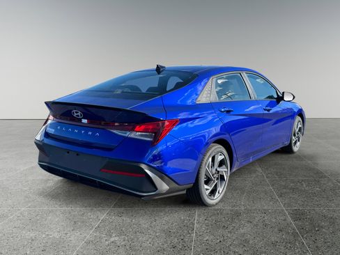 New 2025 Hyundai Elantra Sport image 5