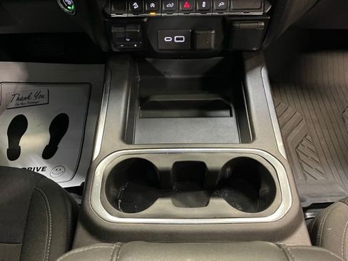 Used 2022 Chevrolet Silverado 1500 LTZ w/ Z71 Off-Road Package image 19