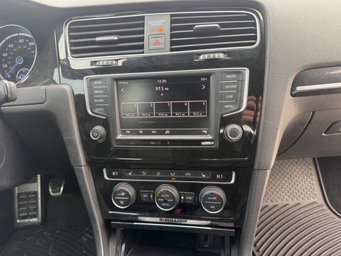 Used 2016 Volkswagen Golf R 4Motion AWD 4dr Hatchback 6M w image 17