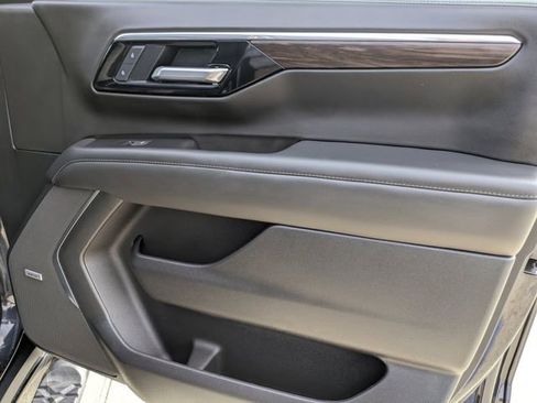 Used 2025 Chevrolet Tahoe Z71 w/ Z71 Off-Road Package image 37