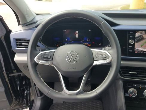 Certified 2023 Volkswagen Taos SE image 25