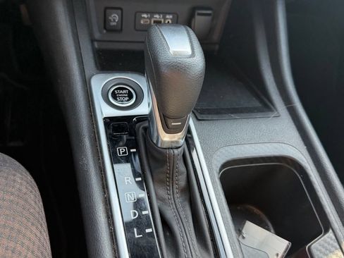 Used 2025 Nissan Sentra SV FWD image 14