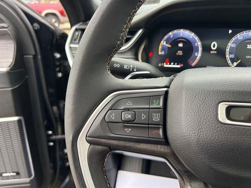 Certified 2024 Jeep Grand Cherokee Limited w/ Luxury Tech Group II image 16