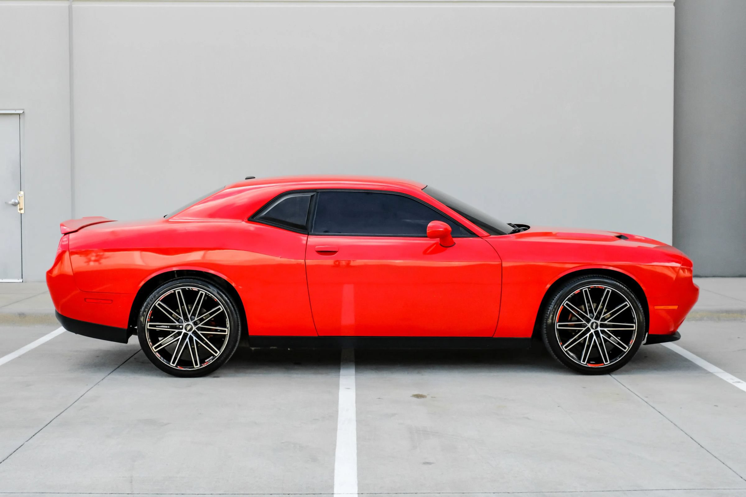Used 2019 Dodge Challenger SXT RWD image 10