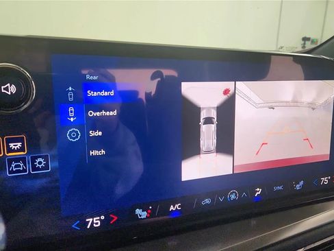 New 2026 Chevrolet Traverse LT w/ Driver Confidence Package FWD image 28