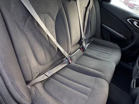 Used 2015 Chrysler 200 Limited w/ Convenience Group image 12