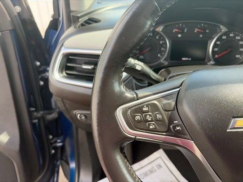 Used 2022 Chevrolet Equinox LT w/ Driver Convenience Package FWD image 16
