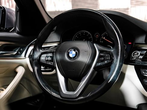 Used 2018 BMW 530i w/ Premium Package RWD image 15