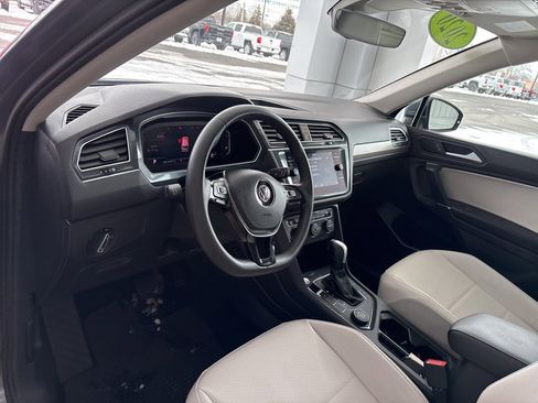 Used 2020 Volkswagen Tiguan SEL image 10