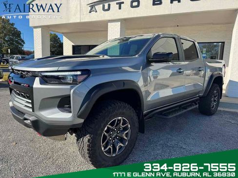 Used 2024 Chevrolet Colorado ZR2 w/ ZR2 Convenience Package III image 2